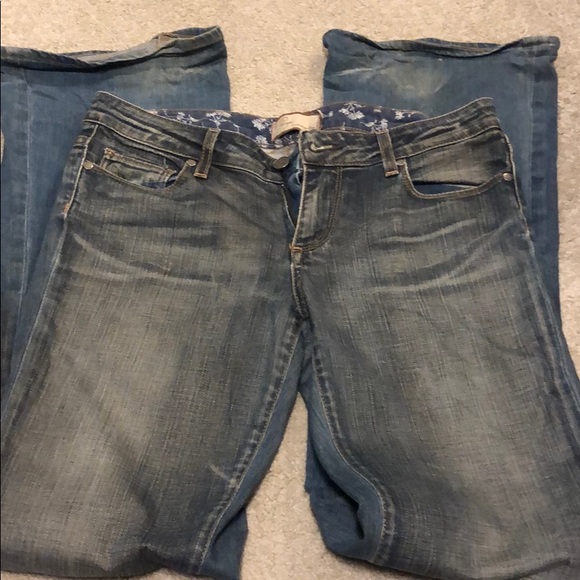 Flare Leg “Hollywood Hills” Paige Jeans (size 28) - Picture 2 of 2